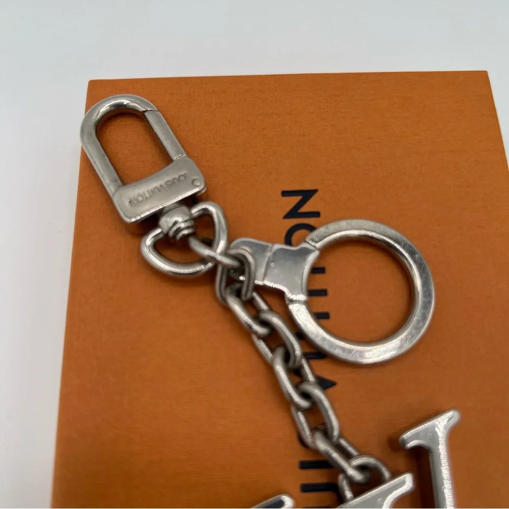 Louis Vuitton keychain/Charm in box - Picture 4 of 6